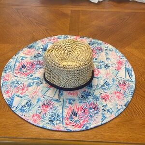 Lily Pulitzer floppy hat with crocheted sparkly top Multi colored.